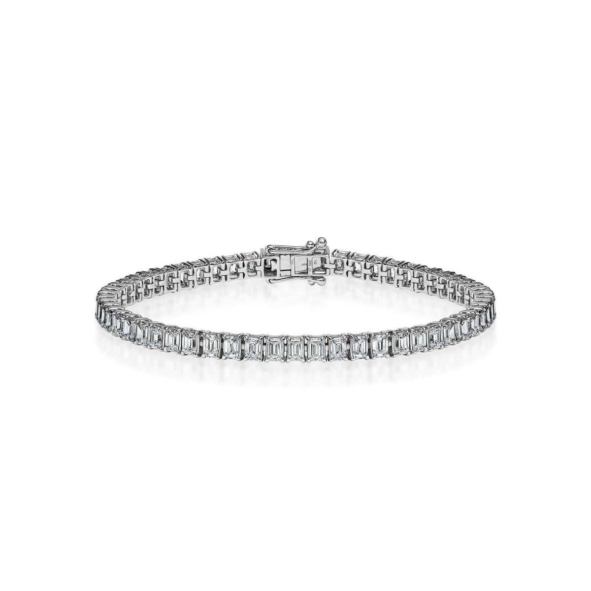 0.16ct Emerald Diamond Bracelet
